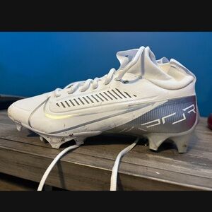 Nike White and Silver Soccer Cleats